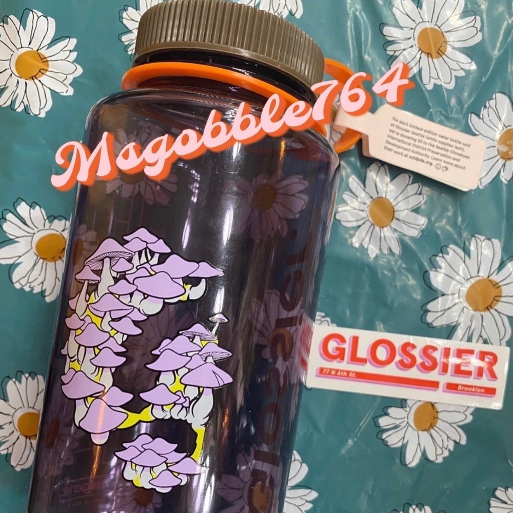 Glossier Seattle Exclusive NWT Waterbottle